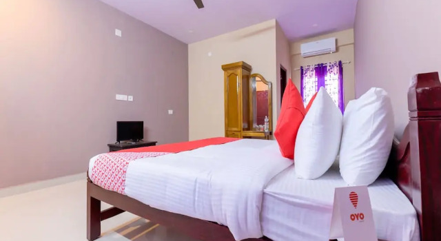 Amare Highway Residency by OYO Rooms, Забронировать Отель Отели штата Кералы с завтраком, Завтраки