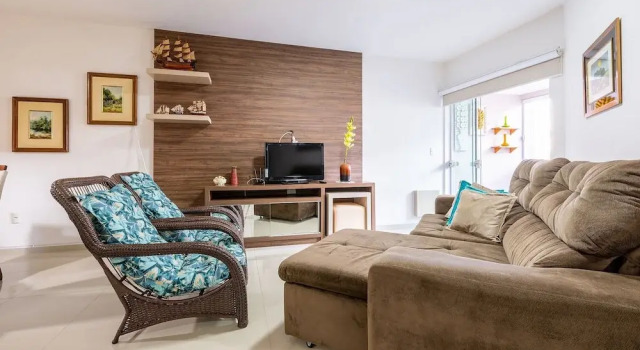 Апартаменты Apt 4min From sea in BC Close to Everything Rta042