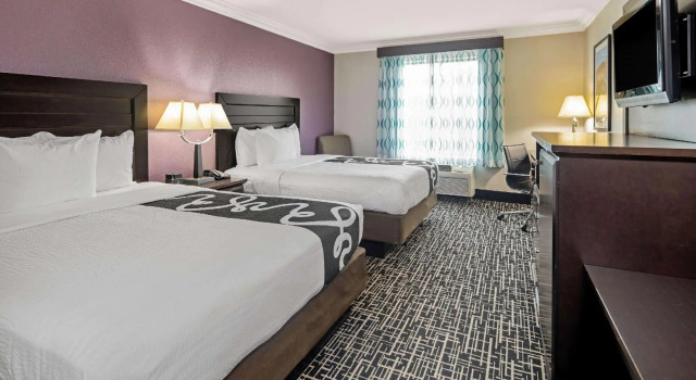 Четырёхместный номер Standard La Quinta by Wyndham Temecula