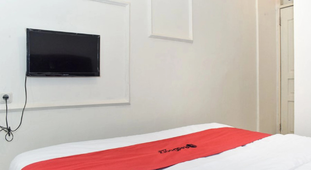 RedDoorz Plus @ Kemayoran, Book Hotel Billige hoteller i Kemayoran