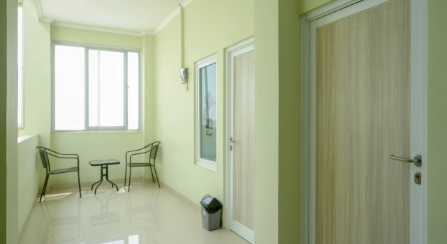 RedDoorz Syariah near Gerbang Tol Krapyak 2 Semarang, Book Hotel Hotels in Semarang with Parking, near Ereveld Kalibanteng, Parking