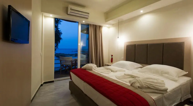 Апартаменты с 2 комнатами Seafalios-Beach Front Apt
