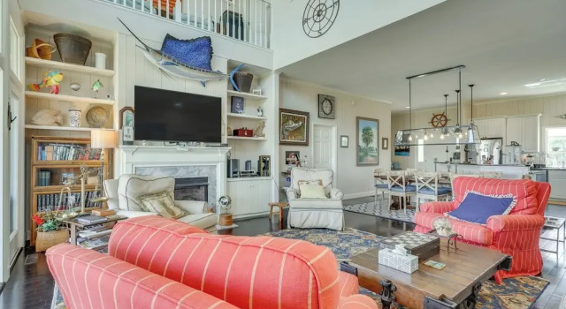 Marina & Golf Course Views: Edisto Island Home, Забронировать Дом для отпуска Коттеджи Южной Каролины, Коттедж