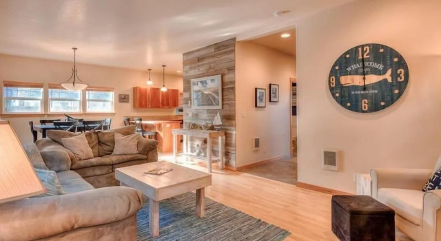 Charming Escape with Hot Tub and Game Amenities - Delightful Family Haven