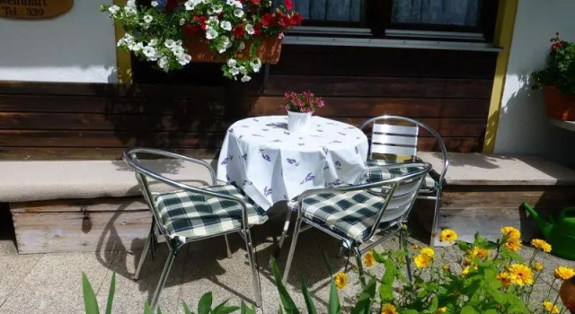 Ferienappartement Weinhart, Varaa Huoneisto Hotellit Baijeri pysäköinnillä, Pysäköinti