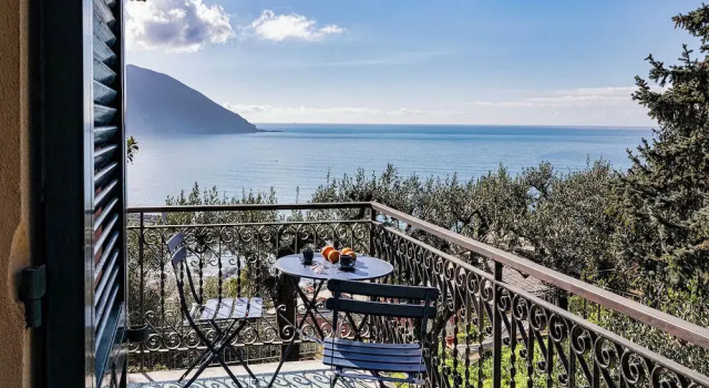 Апартаменты Seaview Apartment with Garden in Recco