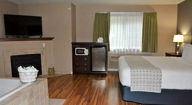Двухместный номер Standard FairBridge Inn & Suites DuPont