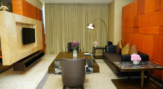 Люкс Gokulam Grand Hotel & Spa Bangalore