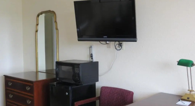 Flagship Inn, Забронировать Отель Озеро Браунвуд штат Техас