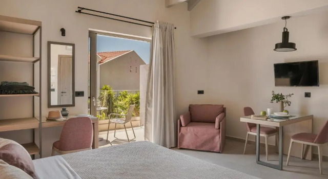 Студия Superior Notos Luxury Studios