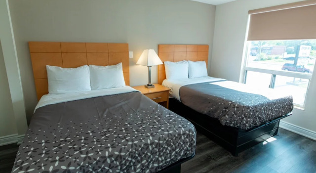Люкс Superior Borden Inn and Suites