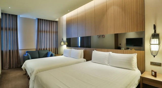 Четырёхместный номер Standard Hotel Intrendy