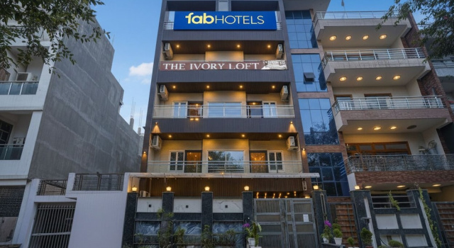 Fabhotel Ivory Loft