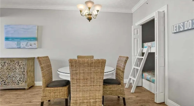 Treasure Island 802 - Two Bedroom Condo, Book Hotel Hoteller i Lower Grand Lagoon med parkering, Parkering