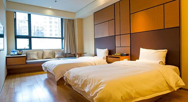Номер Deluxe JI Hotel Shanghai Jiangqiao Wanda Plaza