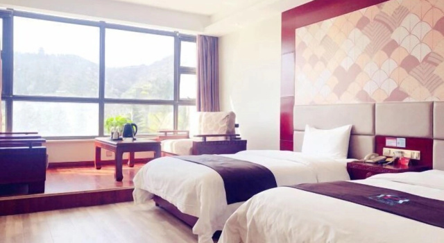 Mingdu International Hotel, Rezerwuj Hotel Hotele w Shaanxi z parkingiem, Parking