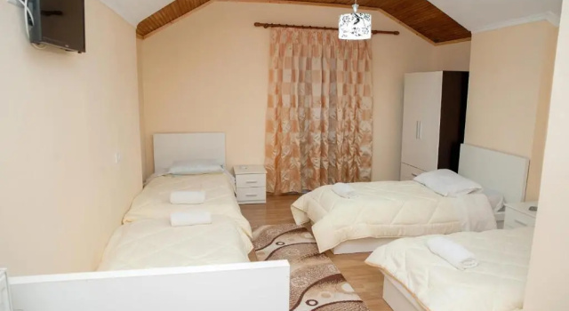Четырёхместный номер Standard Hotel Edea