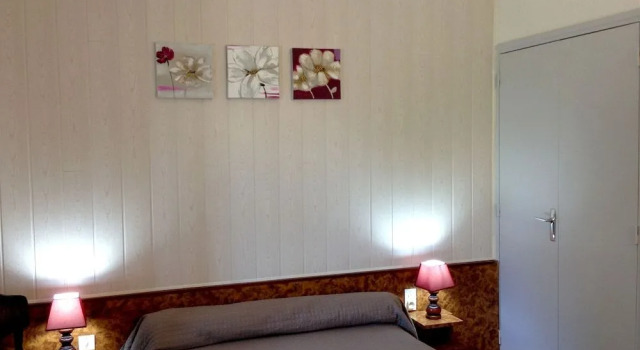 Logis Hôtel Chez la Mère Dépalle, Prenota Hotel Hotel a Alvernia con parcheggio, Parcheggio