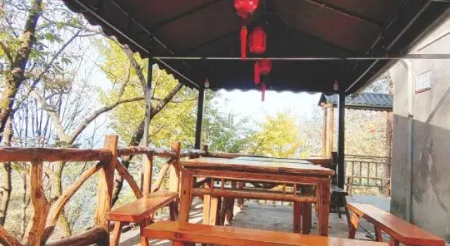 jing jian lnn, Rezerwuj Hotel Shiyan Hubei