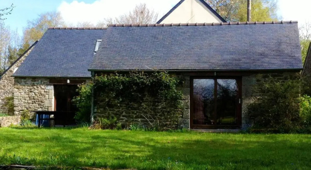 House With 2 Bedrooms in Berrien, With Furnished Garden - 40 km From t, Rezerwuj Hotel  