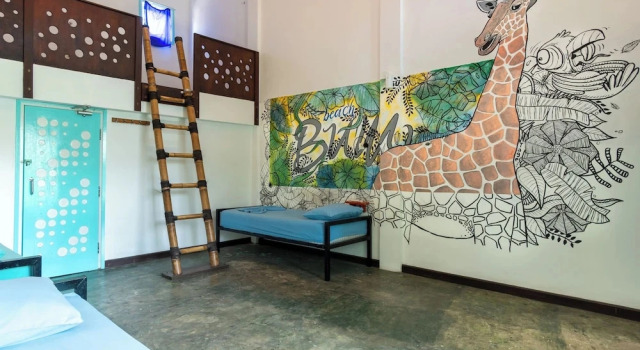 Gili Beach Bum Hostel, Забронировать Хостел Гили Траванган острова Гили, рядом с Turtle Conservation Gili Trawangan