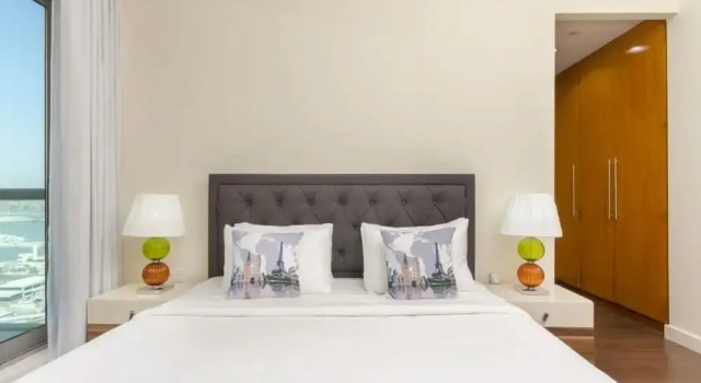2 BR Apt Ocean Palm & Atlantis View, Забронировать Апартаменты/квартира Отели Эмирата Дубая с парковкой, рядом с Остановка трамвая Marina Towers, Парковка