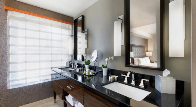 Люкс Colcord Hotel Oklahoma City, Curio Collection by Hilton