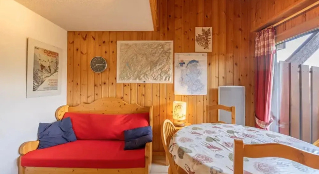 Коттедж с балконом Apartment in Heart of Morillon Village