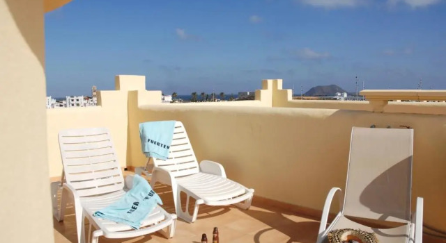 Townhouse El Sultan, 6 Sleeps, Wi-Fi & Tv package, Reservar Hotel Corralejo Canary Islands