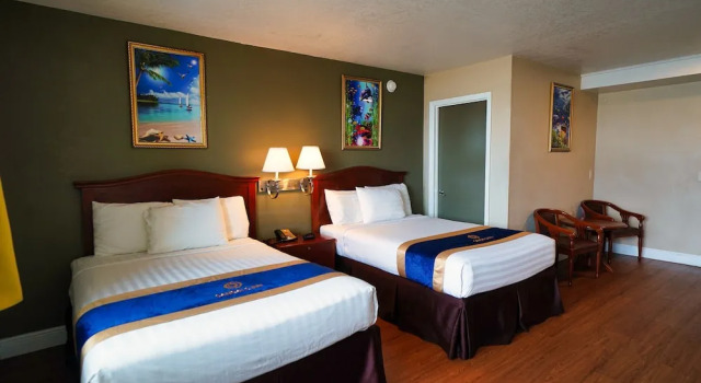 Четырёхместный номер Standard Sandals Inn