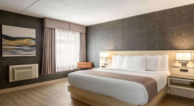 Двухместный номер Standard Days Inn by Wyndham Toronto West Mississauga