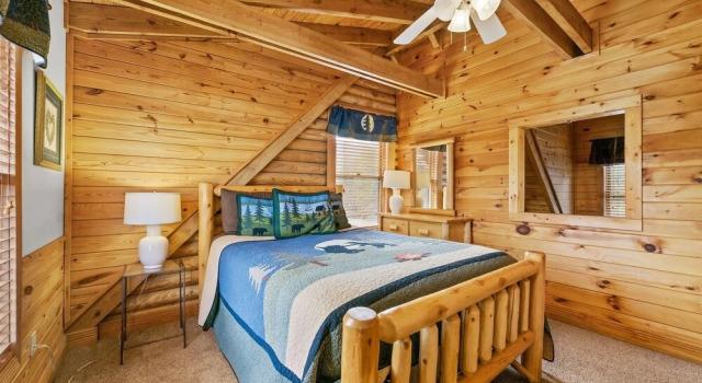 Eagles Roost - 4 Br cabin by RedAwning, Забронировать Дом для отпуска Пиджен-Фордж Great Smoky Mountains National Park, рядом с Wear Farm City Park