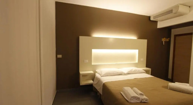 Трёхместный номер Standard Hotel Desire