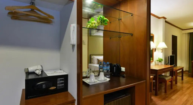 Трёхместный номер Standard Arawana Regency Park Sukhumvit