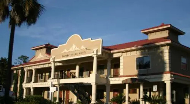 The Garden Villas Hotel, Rezerwuj Hotel Hotele w Valdosta z parkingiem, Parking