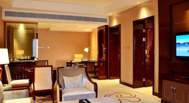 Qujiang International Hotel, Забронировать Отель Яньта 