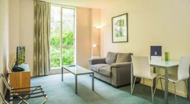 Апартаменты c 1 комнатой Astelia Apartment Hotel
