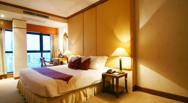 Grand Diamond Suites Hotel