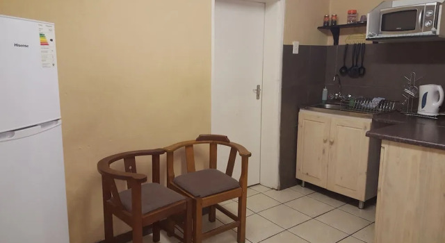 Апартаменты Economy African Sky Bed and Breakfast