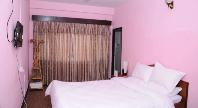 Hotel Himalayan Travellers Inn, Забронировать Отель Отели Катманду 3 звезды, рядом с Garden of Dreams, 3*