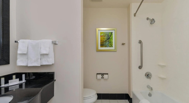 Четырёхместный номер Standard Fairfield Inn & Suites Santa Maria