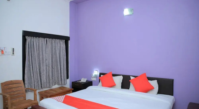 OYO 256 Subash Hotel