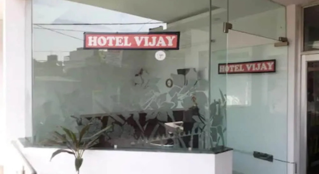 Goroomgo Vijay Charbhag Lucknow