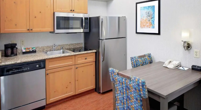 Четырёхместный люкс c 1 комнатой Homewood Suites by Hilton Colorado Springs North USAFA