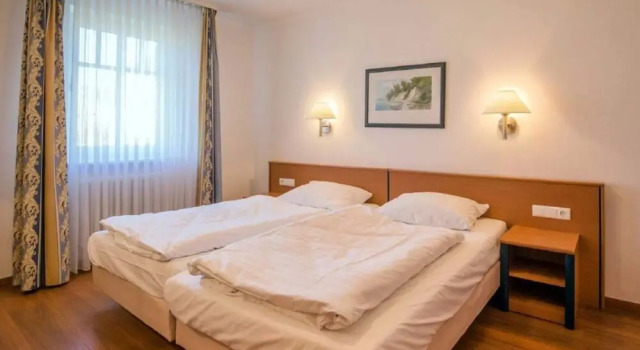 Comfy Apartment With 1 Bedroom and Balcony 53
