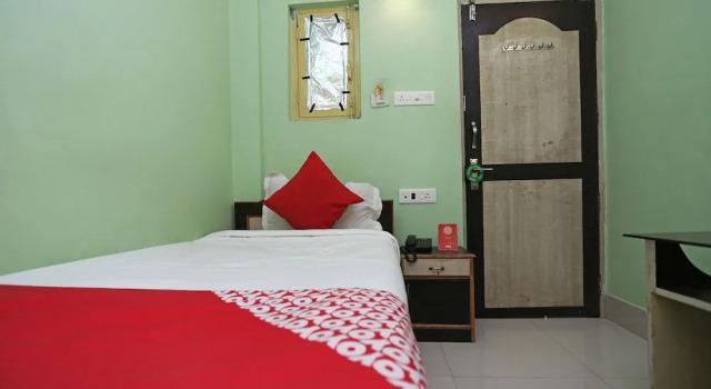 OYO 15443 Hotel Mega Palace