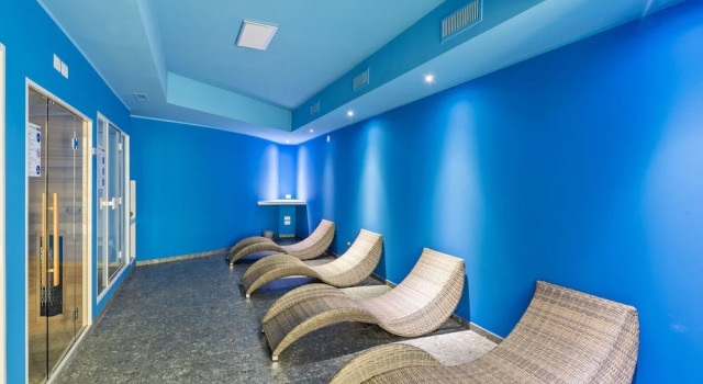 Tranquil Apartment in Lombardy With Swimming Pool, Book Apartment Hotels in Lake Lugano with a Pool, Swimming Pool