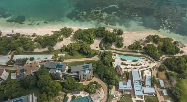 Апартаменты Seaside 3BR Retreat w Terrace Beach Access