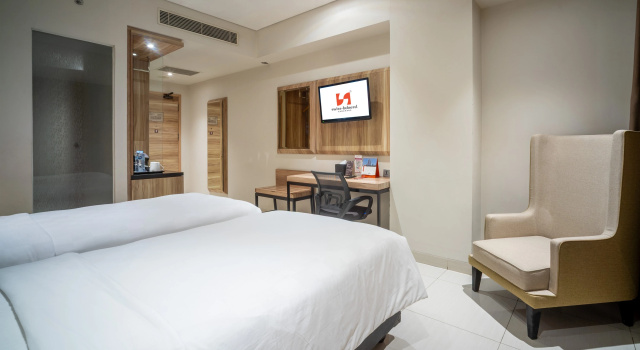 Deluxe Twin room Swiss-Belhotel Karawang