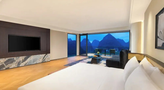 voco Guilin Yangshuo by IHG, Book Hotel Hotels in Yangshuo with a Pool, Swimming Pool